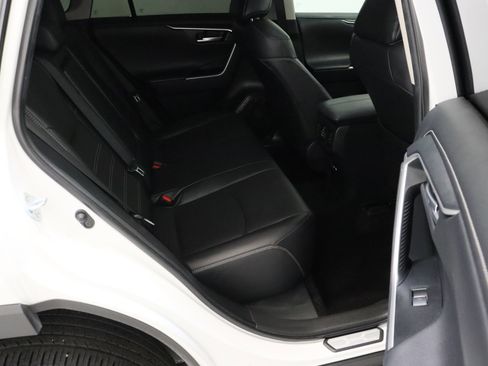 Used 2025 Toyota RAV4 Limited FWD image 36