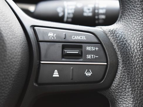 Used 2025 Honda CR-V LX image 8