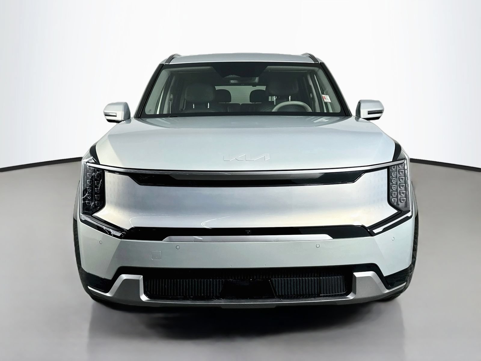 Used 2024 Kia EV9 Land AWD/4WD image 2