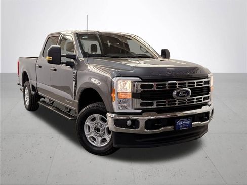 Certified 2025 Ford F250 XLT w/ FX4 Off-Road Package image 8