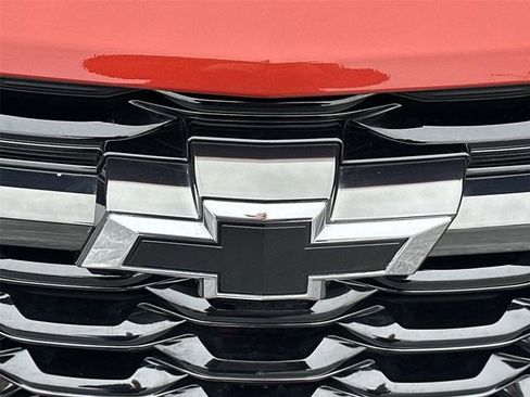 Used 2024 Chevrolet Trax RS w/ Driver Confidence Package image 28