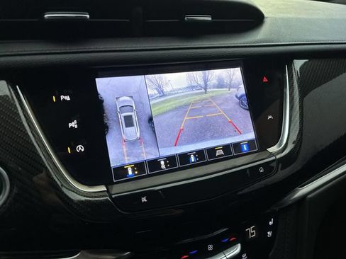 Used 2023 Cadillac XT6 Sport w/ Technology Package AWD/4WD image 17
