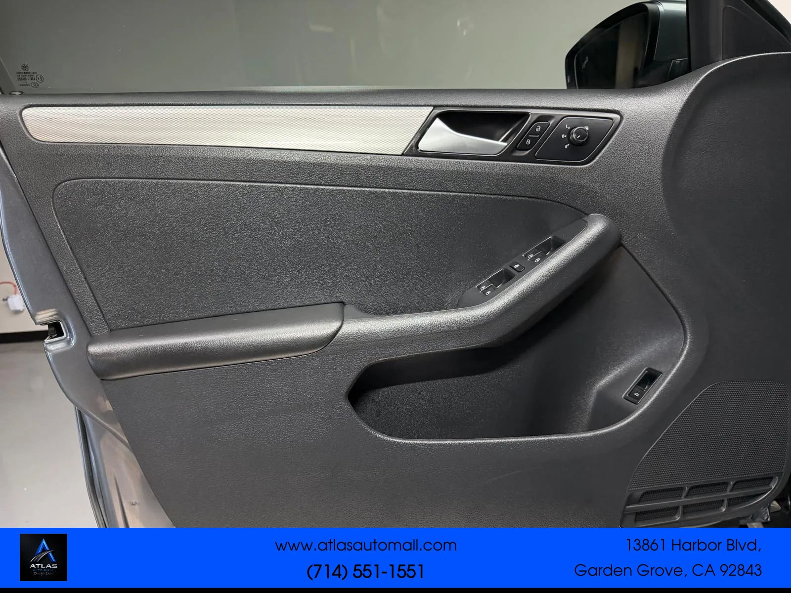 Used 2018 Volkswagen Jetta SE FWD image 23