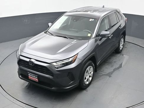 Used 2023 Toyota RAV4 LE AWD/4WD image 35