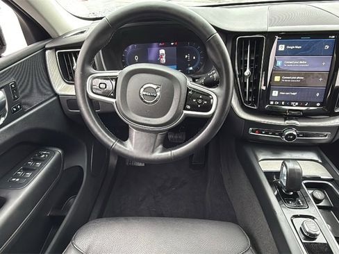 Certified 2025 Volvo XC60 B5 Plus image 8
