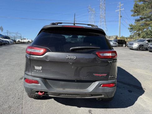 Used 2015 Jeep Cherokee Trailhawk w/ Comfort/Convenience Group image 8