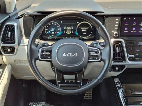 Used 2023 Kia Sorento SX Prestige w/ Panoramic Sunroof Package AWD/4WD image 13