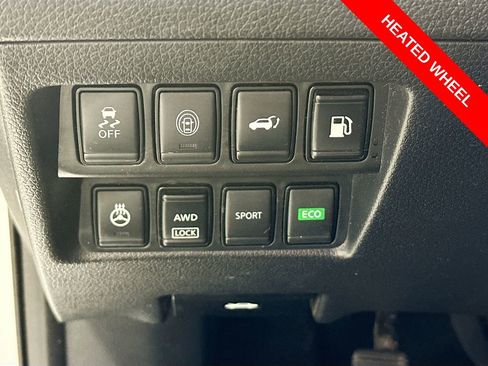 Used 2018 Nissan Rogue SL w/ Premium Package image 11