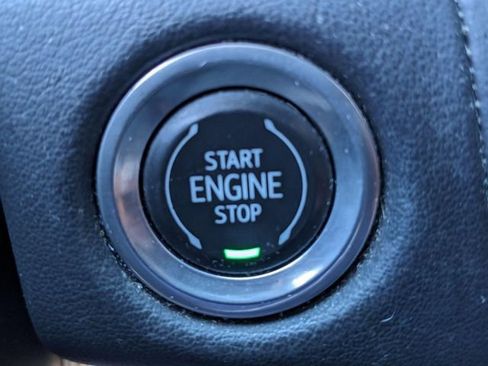 Used 2023 GMC Yukon SLE w/ Gmc Pro Safety Plus Package AWD/4WD image 21