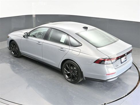 New 2025 Honda Accord SE image 30