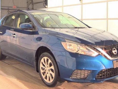 Used 2019 Nissan Sentra SV image 3