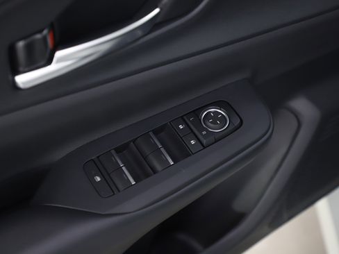 Used 2026 Toyota Prius AWD image 18