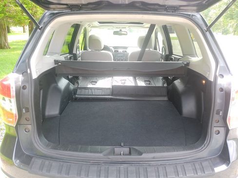 Used 2015 Subaru Forester 2.5i Premium w/ All-Weather Package AWD/4WD image 27