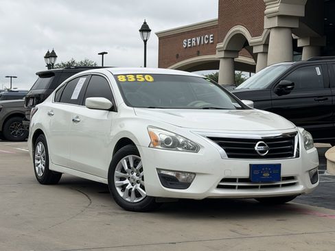Used 2015 Nissan Altima 2.5 S w/ Power Driver Seat Package FWD image 1
