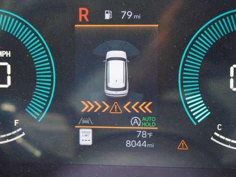 Used 2025 Hyundai Santa Fe SE FWD image 26