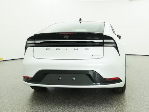 New 2026 Toyota Prius Plug-In Hybrid FWD image 23
