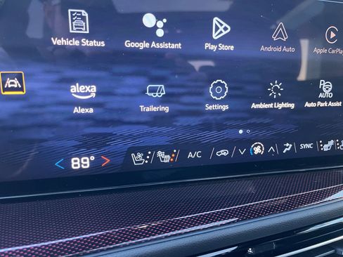 Used 2024 Chevrolet Traverse RS w/ LPO, Floor Liner Package image 15