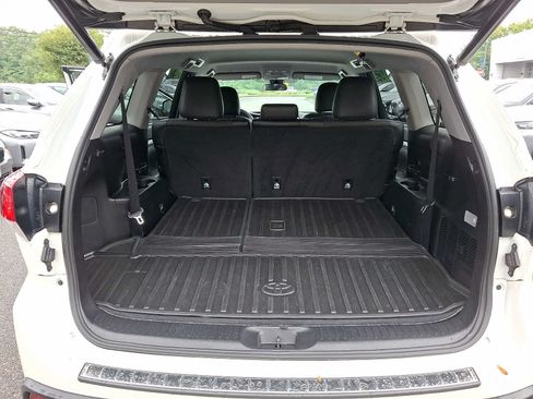 Used 2019 Toyota Highlander Plus AWD/4WD image 26