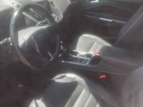Certified 2019 Ford Escape Titanium AWD/4WD image 11
