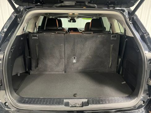 Used 2023 Toyota Highlander XLE image 8