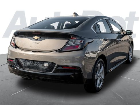 Used 2017 Chevrolet Volt LT image 3