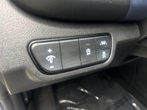 Used 2023 Kia Seltos S FWD image 55