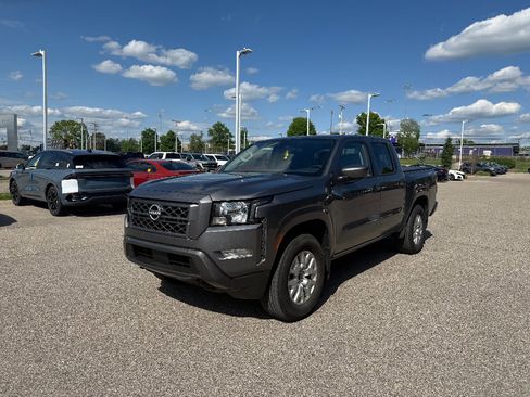 Used 2023 Nissan Frontier SV w/ SV Convenience Package AWD/4WD image 9