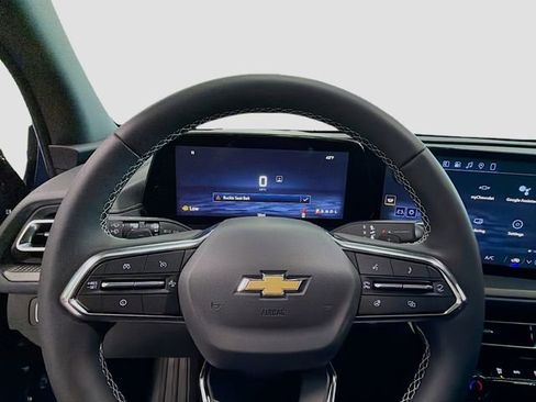 New 2026 Chevrolet Traverse LT image 11