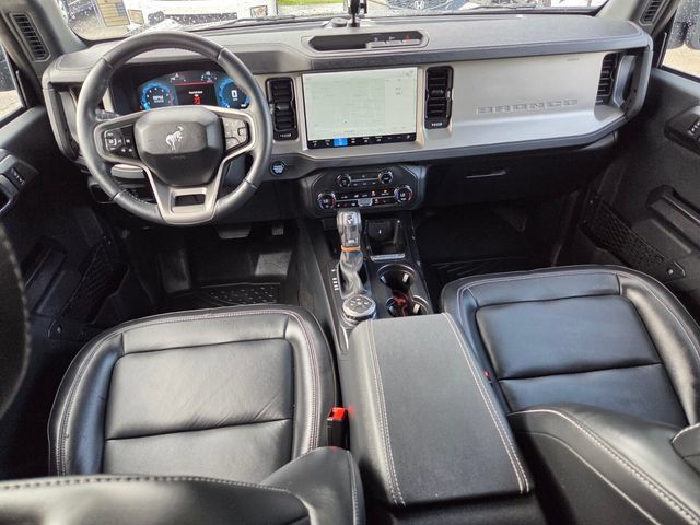 Used 2025 Ford Bronco Outer Banks AWD/4WD image 15