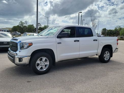 Used 2021 Toyota Tundra SR5 w/ SR5 Upgrade Package RWD image 9