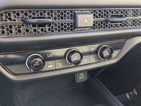 Certified 2023 Honda HR-V LX image 14