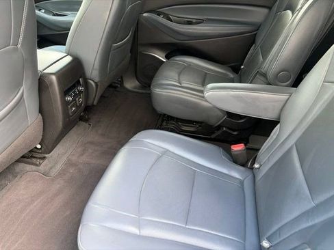 Used 2022 Buick Enclave Premium AWD/4WD image 30