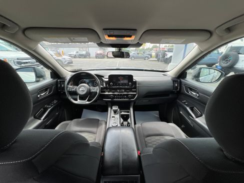 Used 2022 Nissan Pathfinder SV AWD/4WD image 42