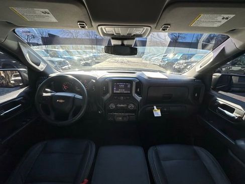 Used 2023 Chevrolet Silverado 1500 Custom image 4