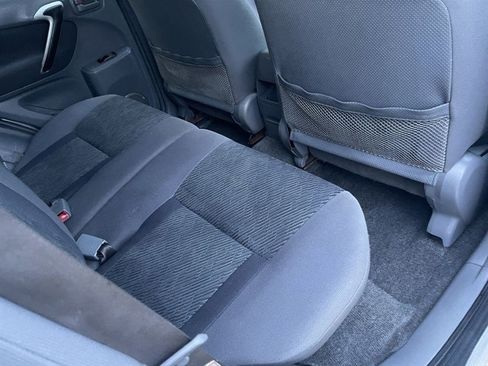 Used 2002 Toyota RAV4 LE image 19