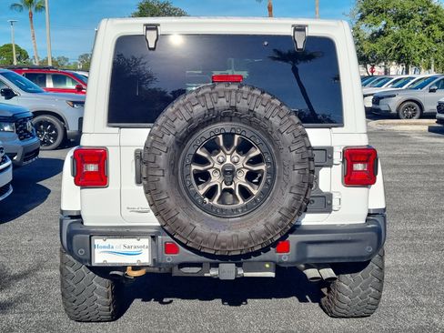 Used 2022 Jeep Wrangler Unlimited Rubicon w/ Trailer Tow Package AWD/4WD image 6