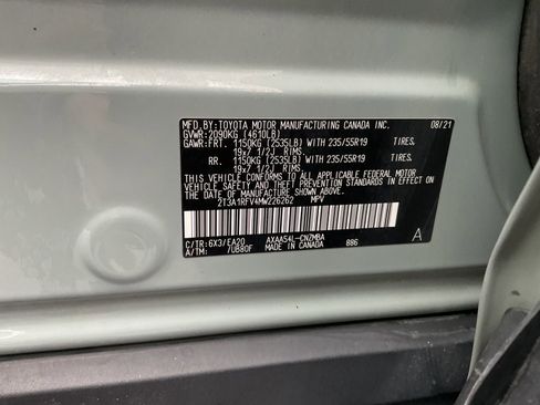 Used 2021 Toyota RAV4 XLE Premium AWD/4WD image 36