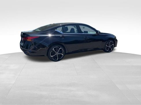 New 2026 Nissan Altima 2.5 SR FWD image 4