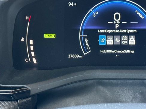 Used 2025 Toyota Camry SE FWD image 37