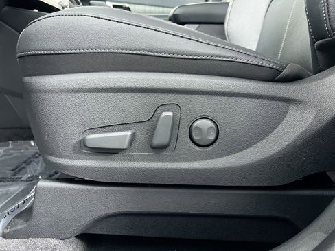 Certified 2024 Kia Telluride EX w/ EX Captain's Chair Package image 15