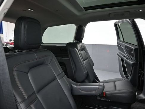 Certified 2025 Lincoln Aviator Reserve w/ Illumination Package AWD/4WD image 28