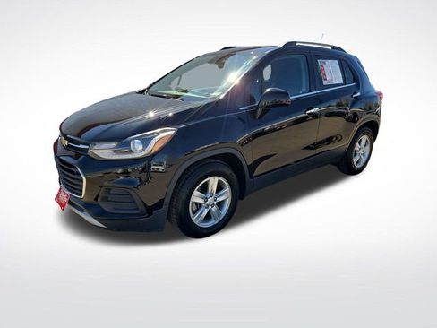 Used 2019 Chevrolet Trax LT w/ LT Convenience Package FWD image 1