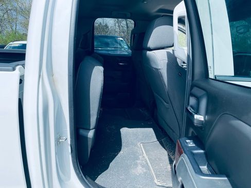 Used 2019 GMC Sierra 1500 SLE w/ SLE Value Package image 23