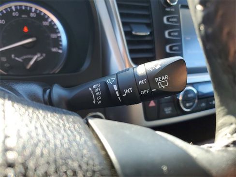 Used 2016 Toyota Highlander Limited image 14