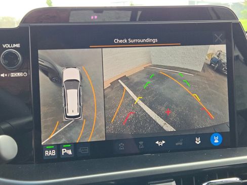 New 2026 Subaru Outback Touring AWD/4WD image 26