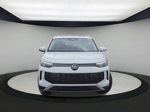 New 2026 Volkswagen Tiguan SE AWD/4WD image 2