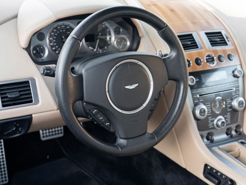Used 2009 Aston Martin DB9 Volante image 10