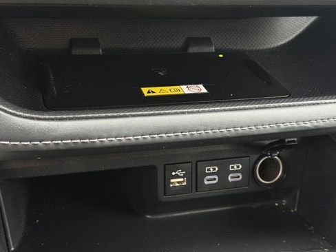 Used 2023 Toyota Highlander XLE AWD/4WD image 21