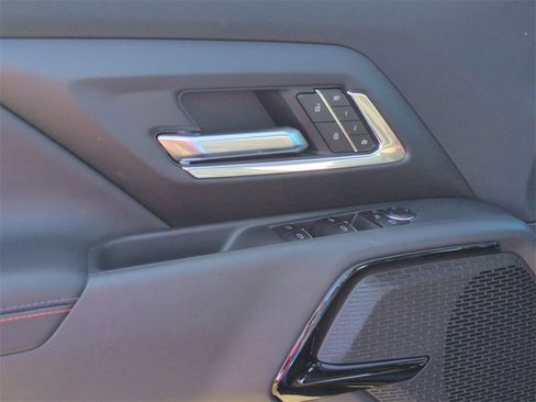 Certified 2025 Chevrolet Silverado EV RST image 24