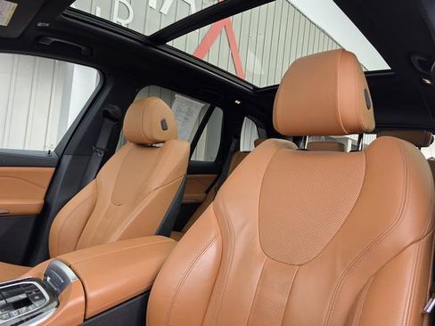 Used 2021 BMW X5 xDrive40i w/ M Sport Package image 8
